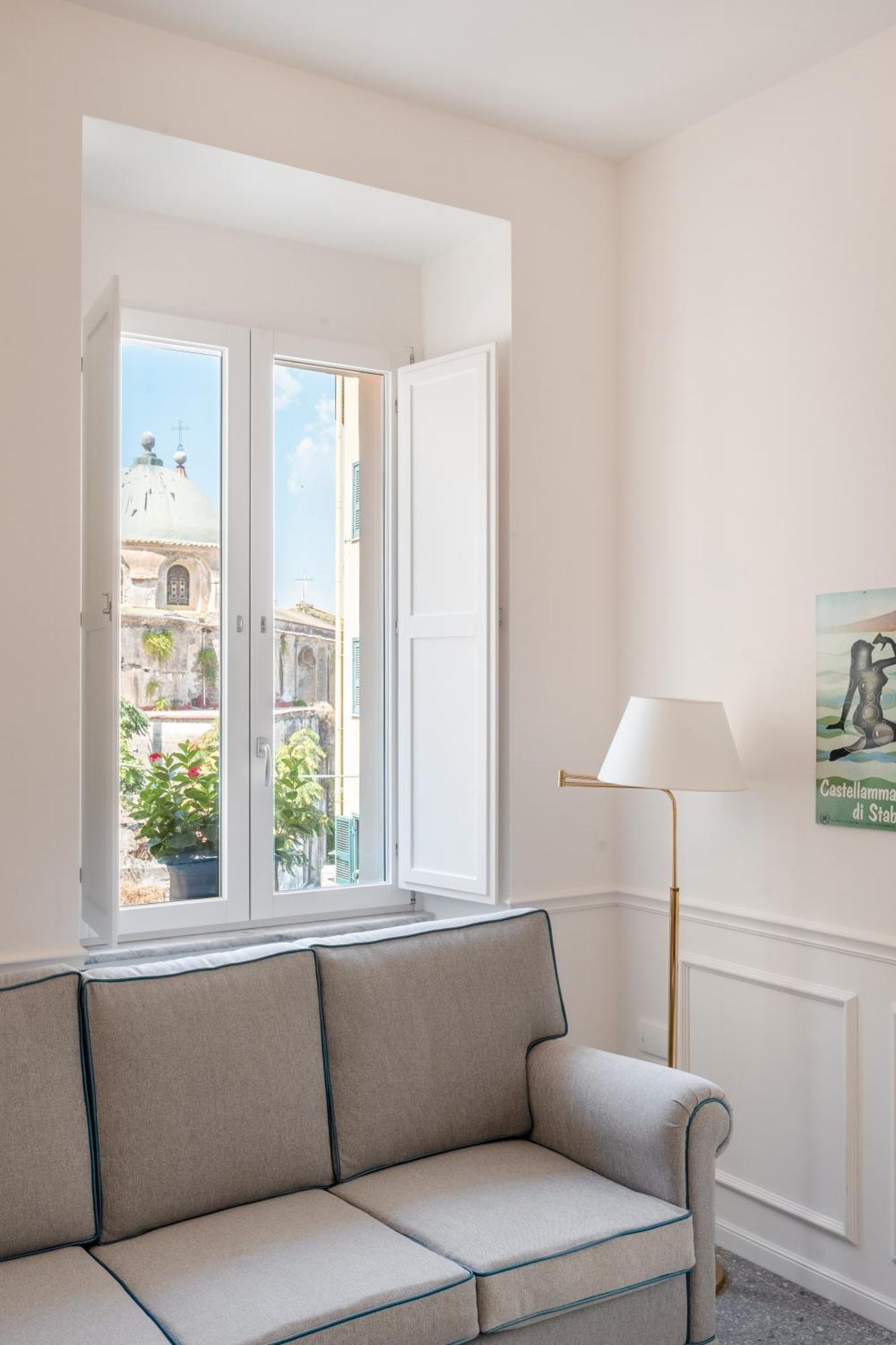 Ferienwohnung Palazzo Desiderio Castellammare di Stabia Exterior foto