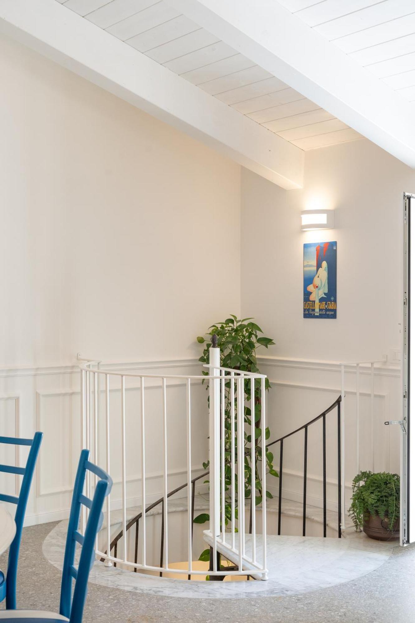 Ferienwohnung Palazzo Desiderio Castellammare di Stabia Exterior foto